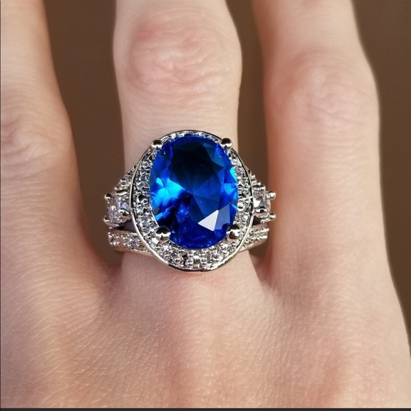 Sterling Silver 5.97CT Blue Oval Cut Topaz Ring - Picture 3 of 5